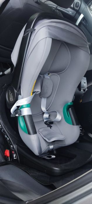 Britax Romer fotelik Baby-Safe 3 i-Size  360° z bazą ISOFIX – od urodz