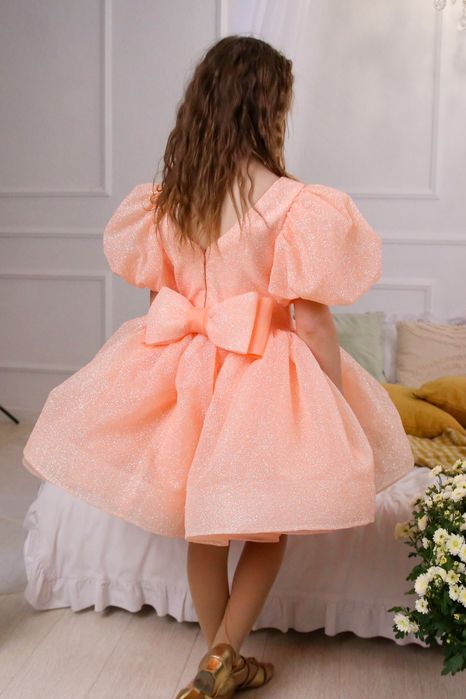 Персикова святкова сукня 128