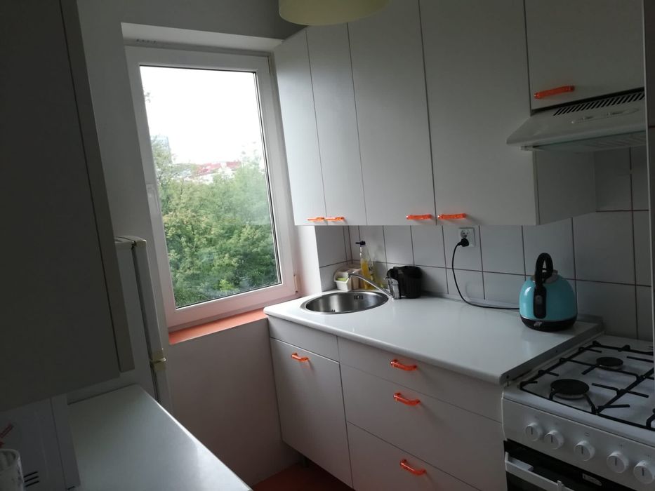 Dwupokojowy apartament w centrum Warszawy przy ul. Srebrnej