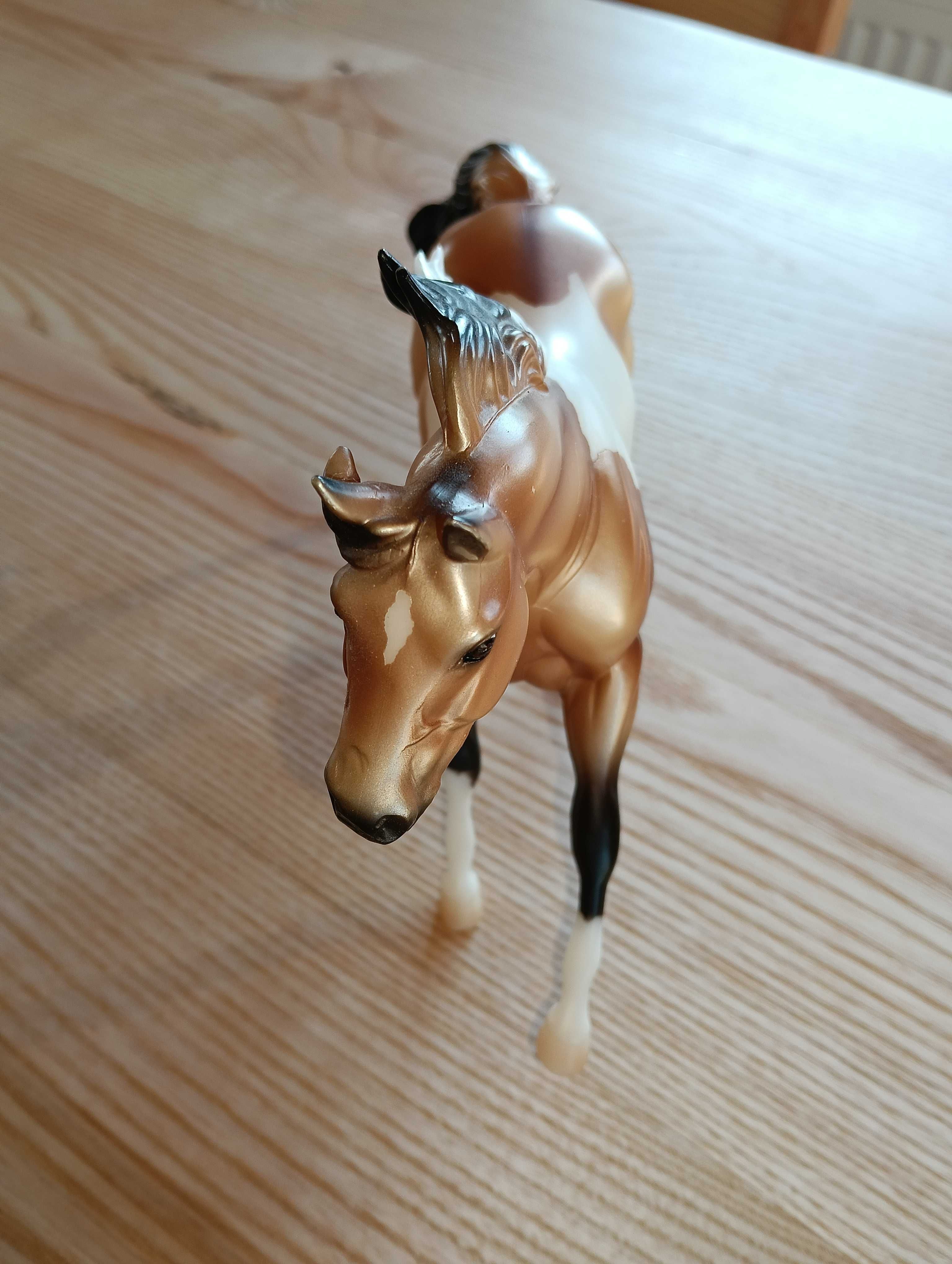 Koń Breyer z kolekcji schleich collecta