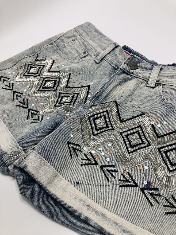 Spodenki jeansowe etno cekiny 34