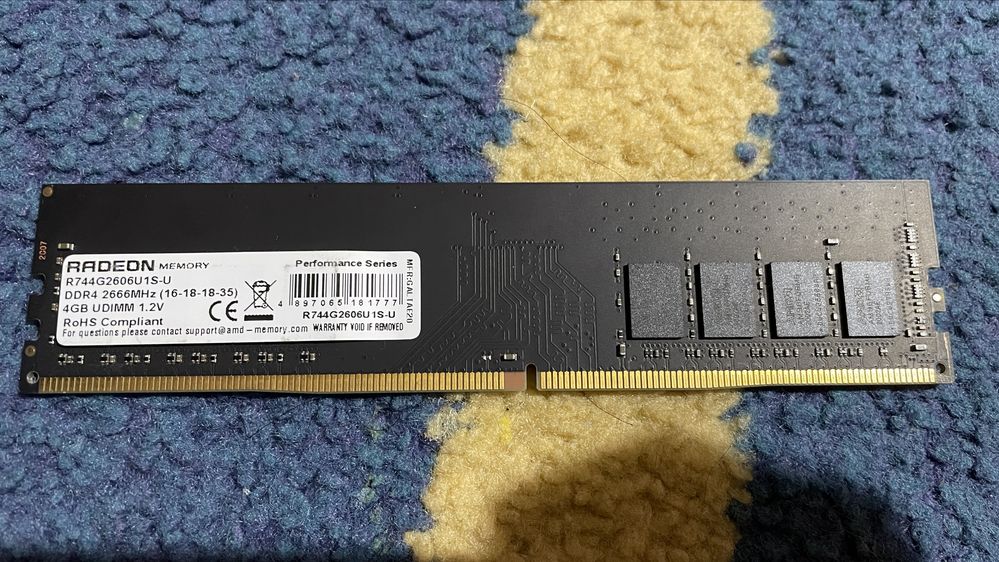 Оперативна пам'ять AMD Radeon 4 Gb DDR4 2666 MHz Performance Series