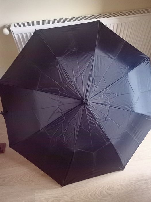 Парасолька чорна