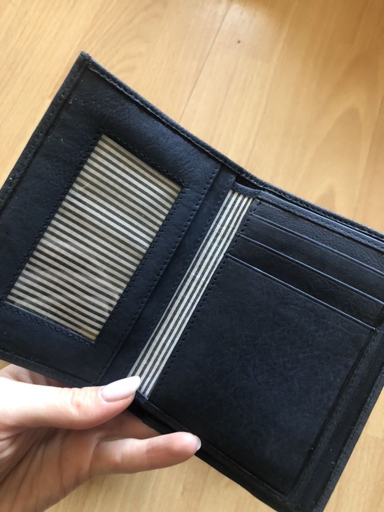 Nowy, elegancki portfel OCHNIK, niebieski, na prezent