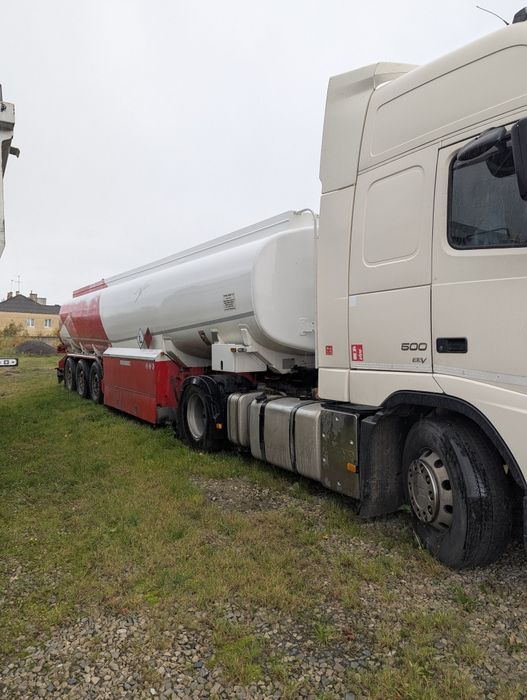 Volvo fh 42t з цестерною