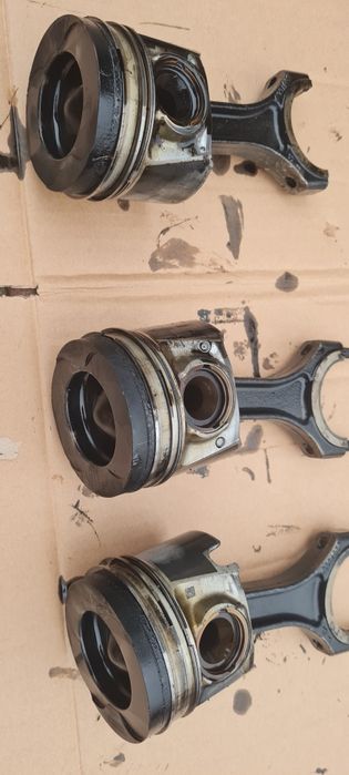 Tłok silnika Mercedes Sprinter W907 OM651 z 2019 roku Pojemność 2.2