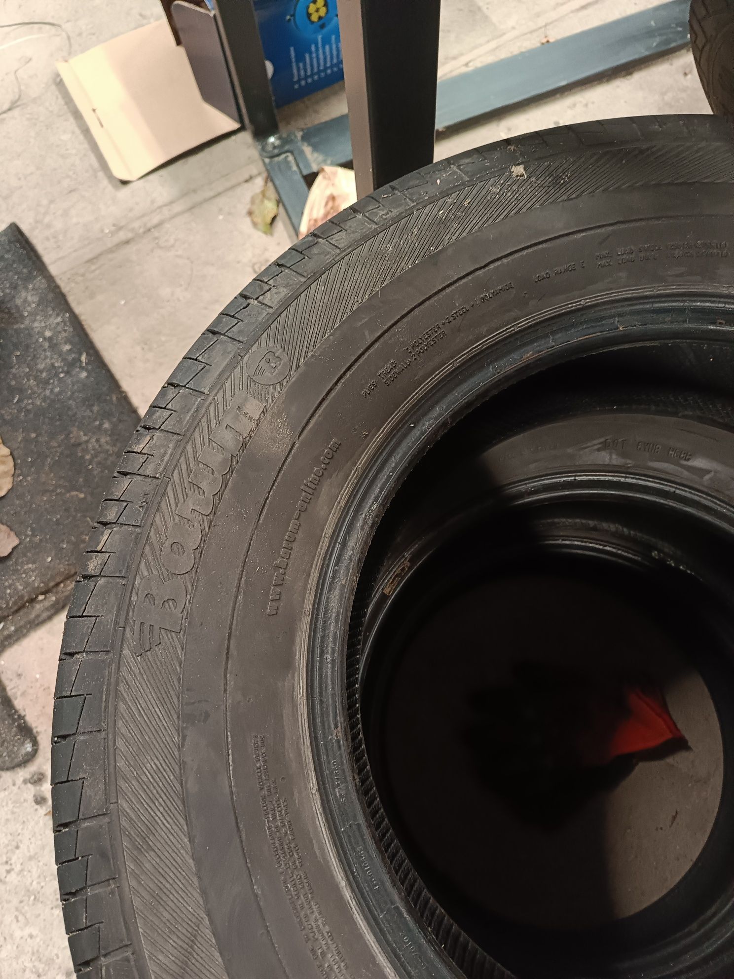 Używane opony letnie 215/75R 16C do busa