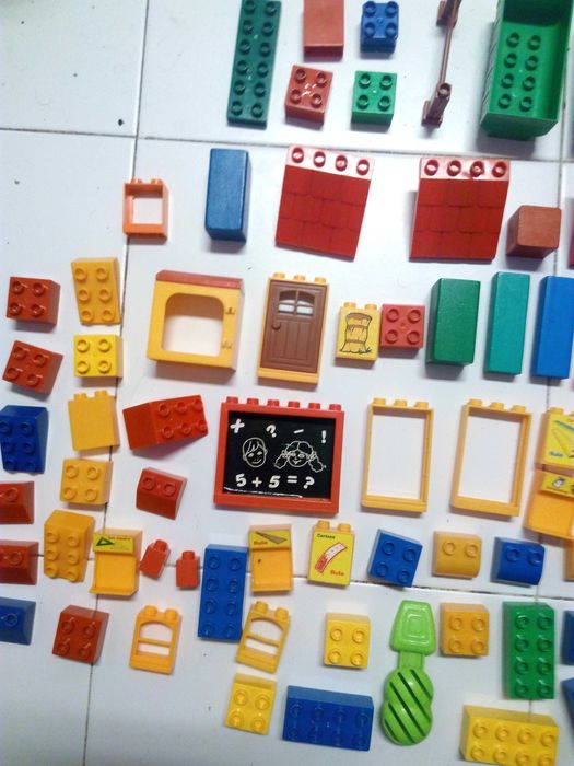 Lego - Conjunto de peças, em caixa, tema quinta