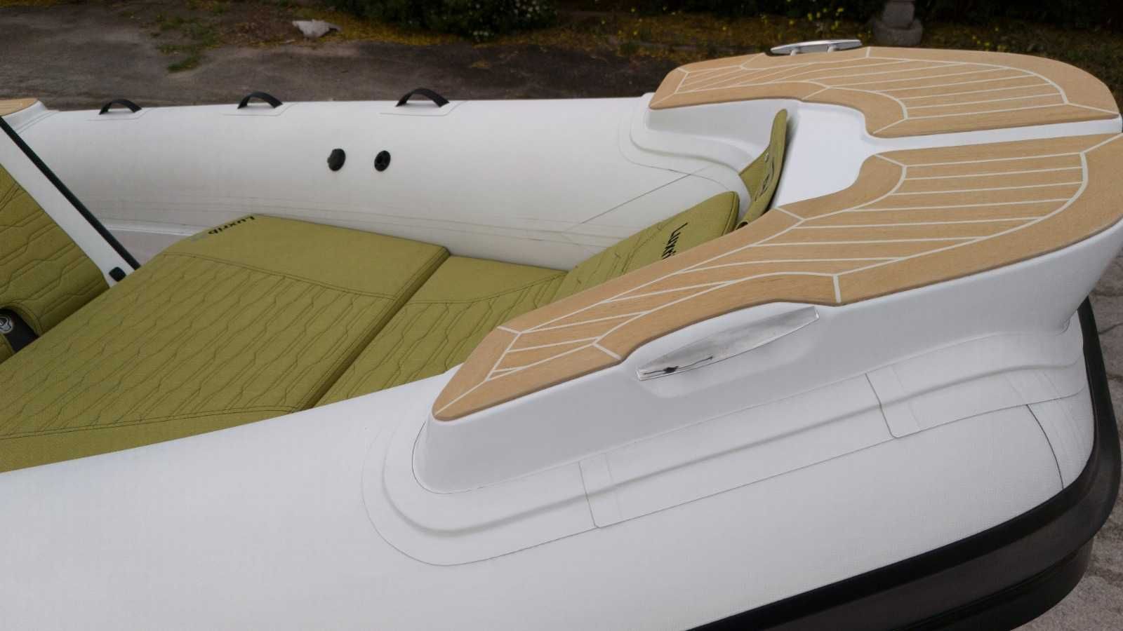 Nowy LuxRIB 25 dł. 8,20m/16os, + Fullopcje OD RĘKI - od boatcenter.pl