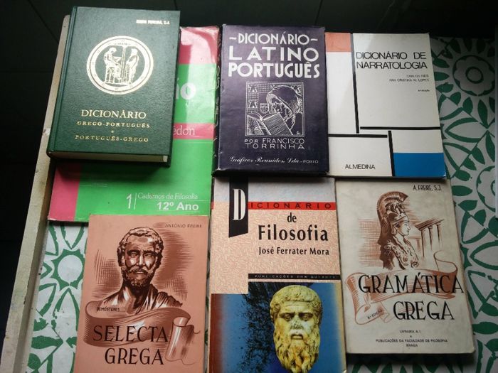 18 Livros e Dicionários antigos