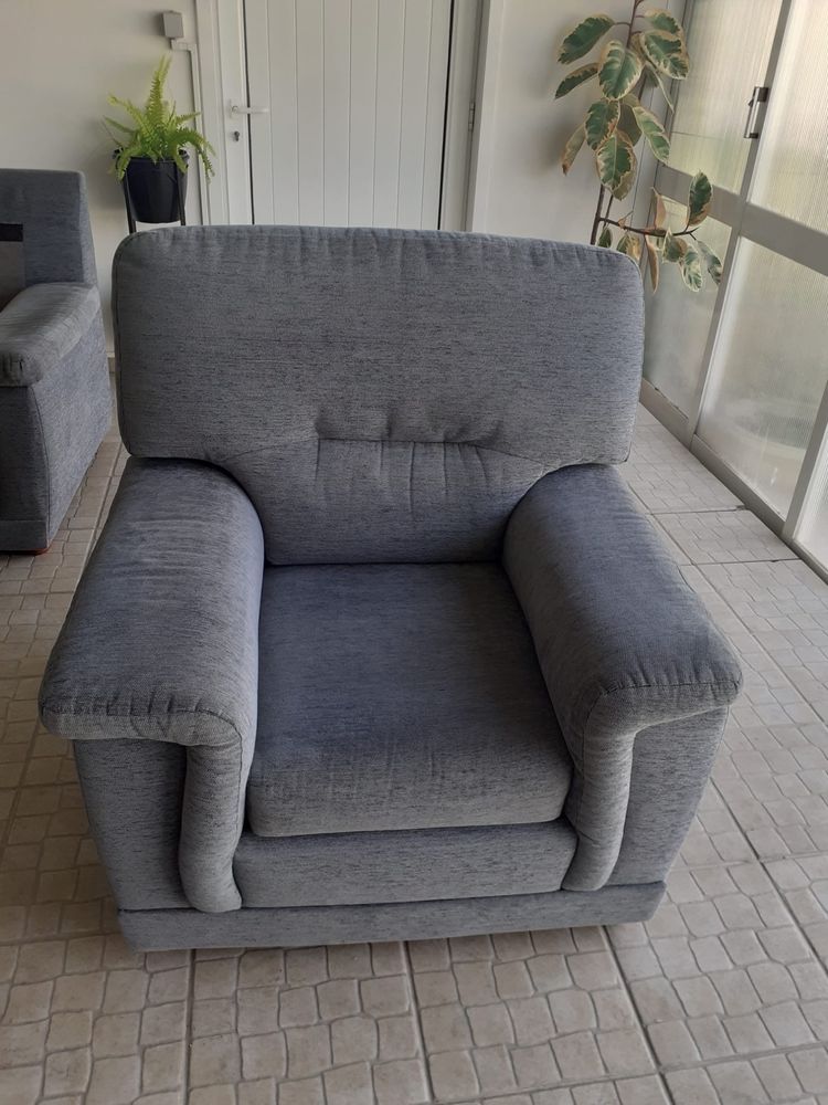 Sofa de sala em bom estado