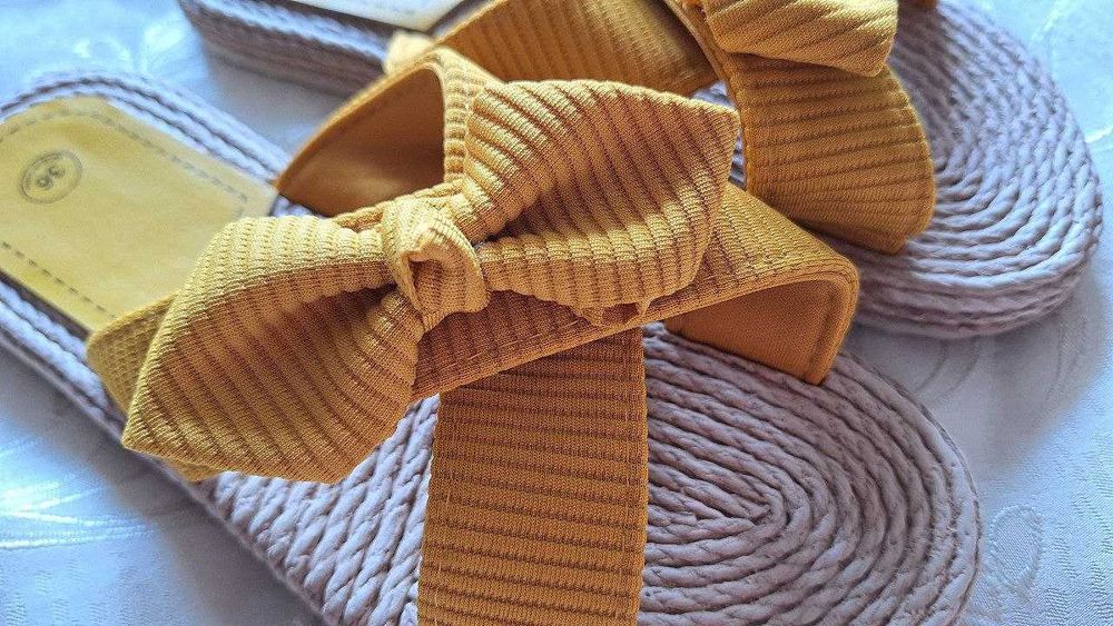 Продам жіночі шльопанці