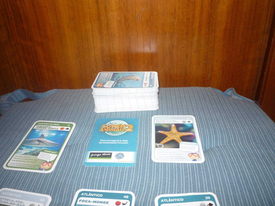 Ofereço cartas/cromos vários