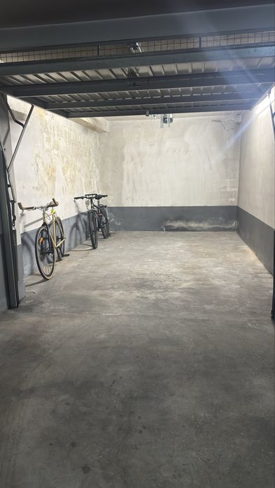 Vendo Garagem com portao automatico