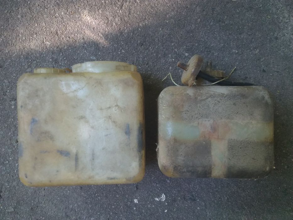 Бак бачок омивача скла стекла расширительный Жигули ВАЗ 2101 - 2107