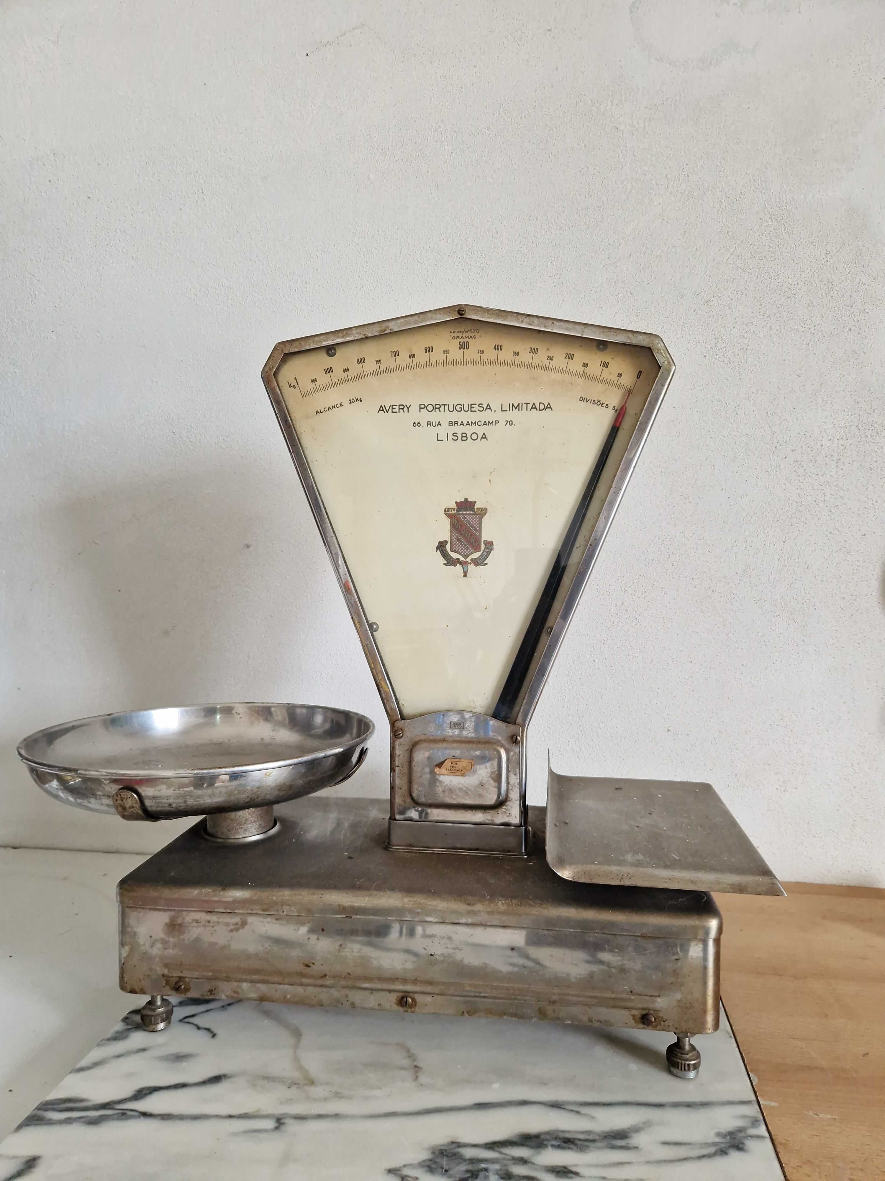 Balança decimal de mercearia Avery Portuguesa Lda.