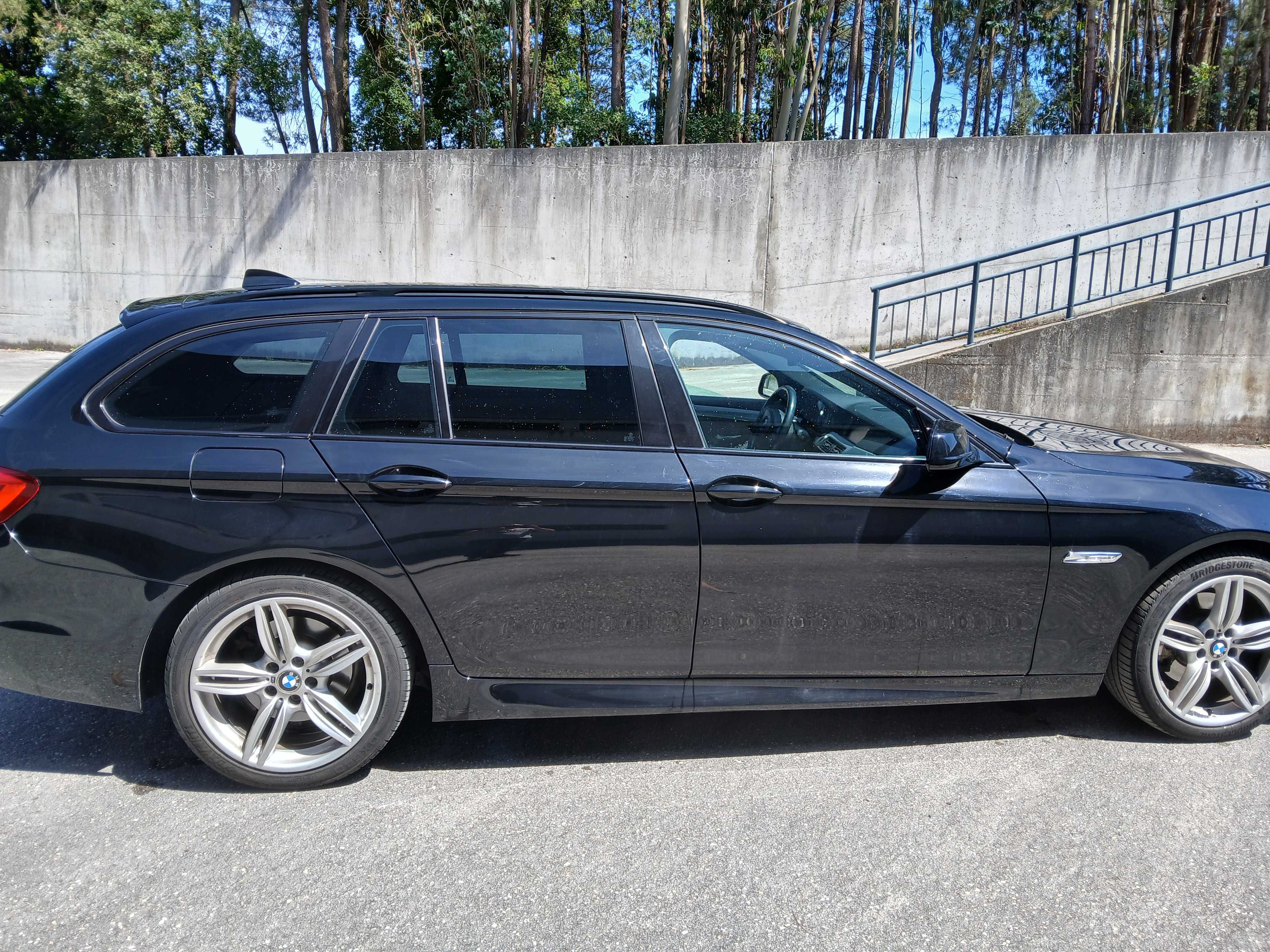 BMW F11 520D PACK M 2011