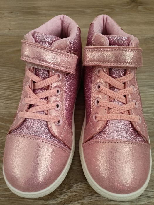 Nowe buty za kostkę idealne na jesień