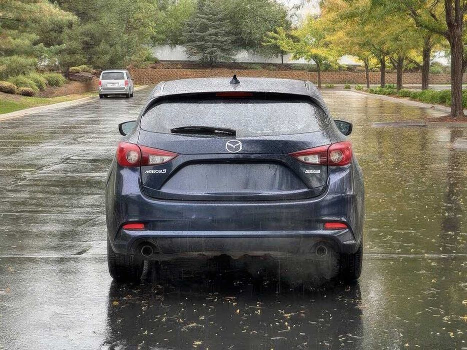 Mazda 3 Grand Touring      2017