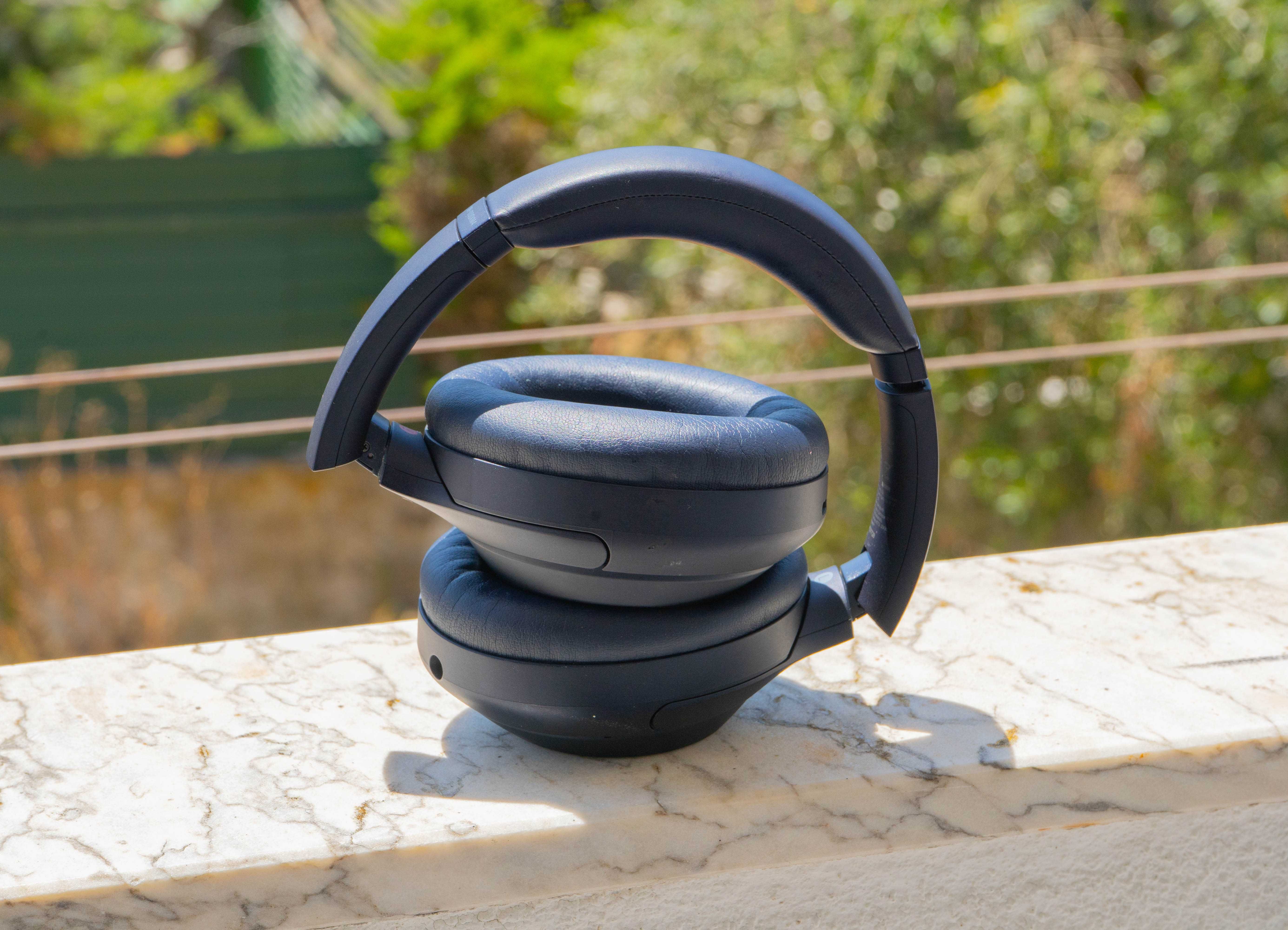 Sony WH-1000XM4 - Headphones com Cancelamento de Ruído