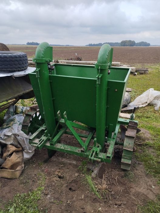 Szadzarka  kubełkowa