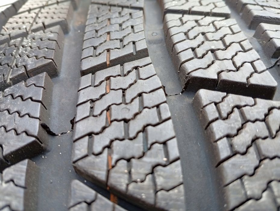 Jak nowe opony zimowe 255/55R19 CONTINENTAL 4x8,3-8,5mm 2017r (A13)