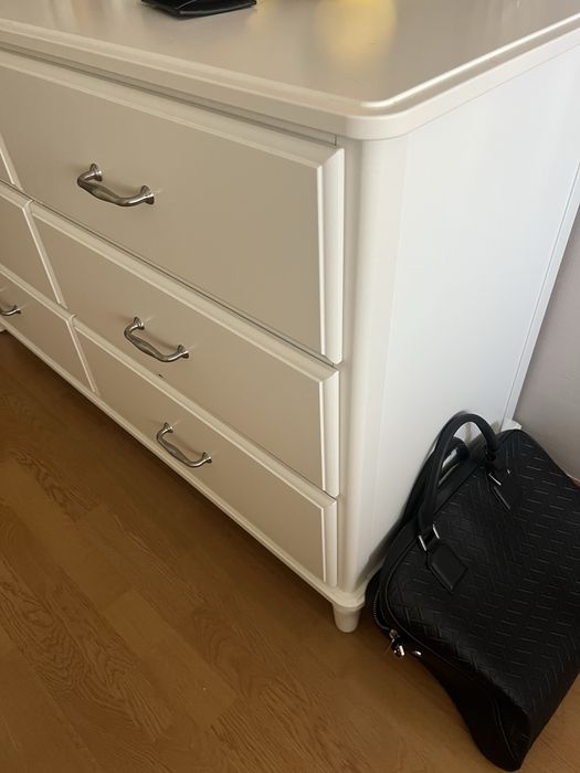 Cómoda Branco lacado