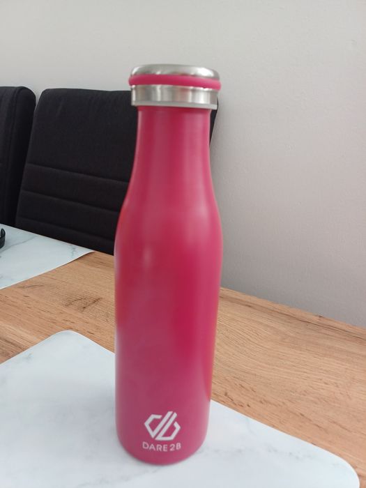 Nowa butelka na wodę