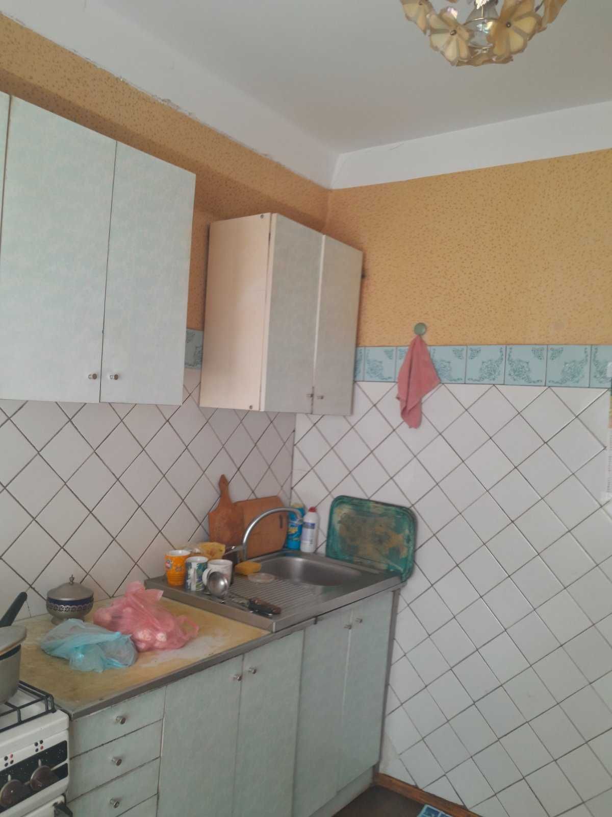 *2х кімнатна квартира по вул. Миколи Краснова, пос. Димитрова