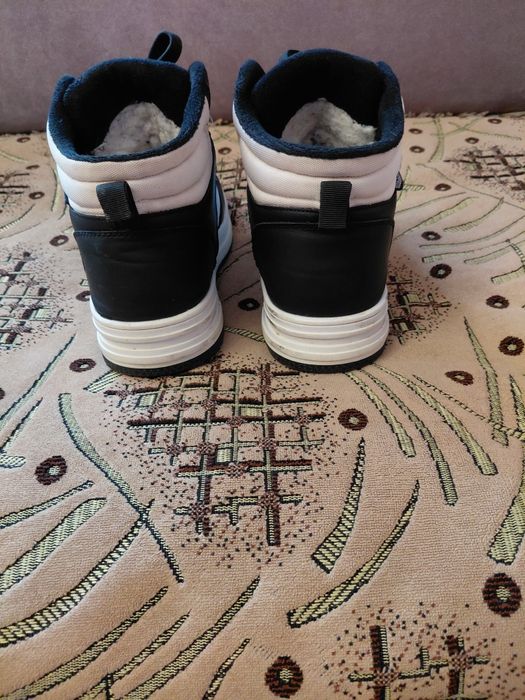 Чоловічі зимові кросівки