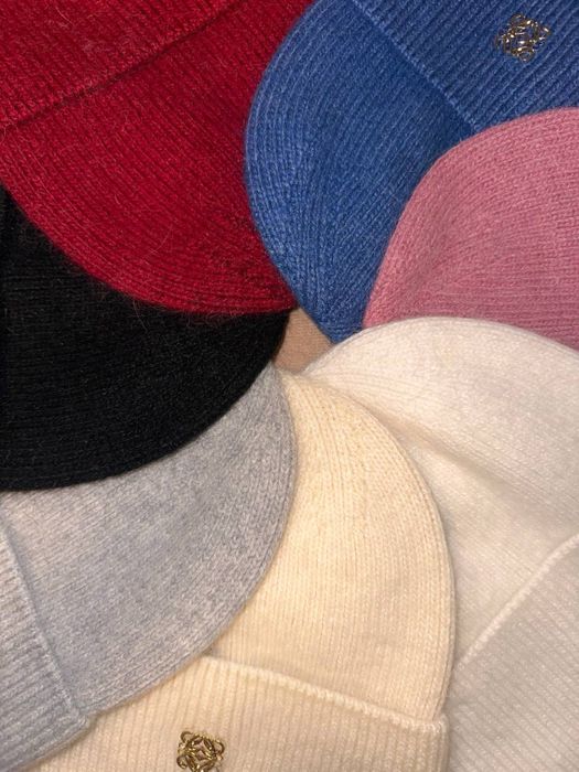 Тепла ангорова шапка жіноча  – стильна зимова модель