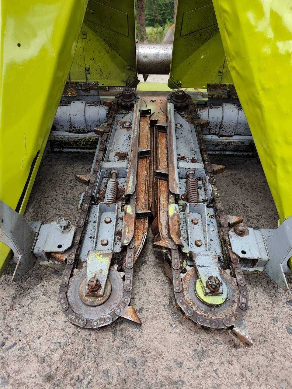 Жатка Claas 4 рядна для кукурузи з подрібнювачем