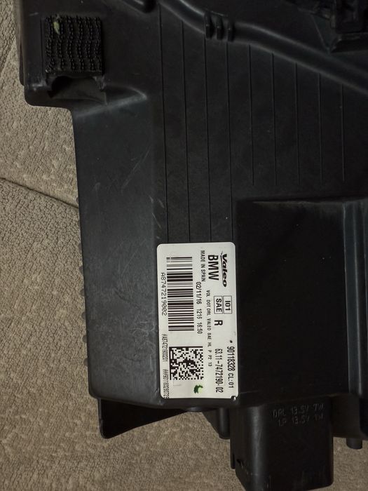 Фара права BMW i3 adaptive LED