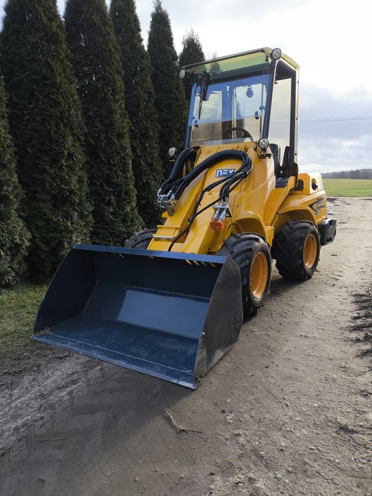 Usługi Minikoparką Miniładowarką glebogryzarka separacyjna odśnieżanie