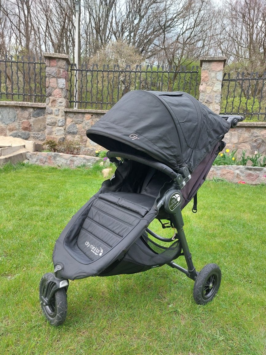 Wózek Baby Jogger city mini GT czarny z dodatkowym podnóżkiem