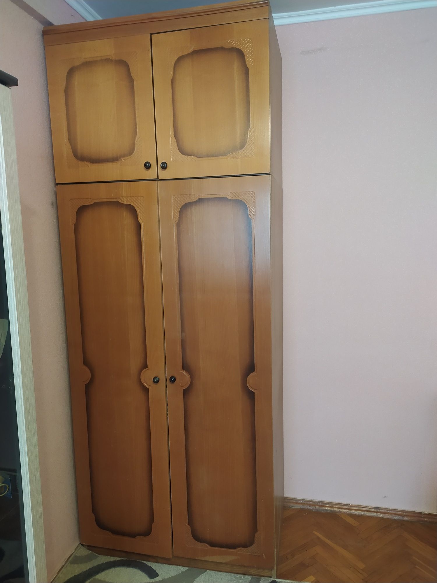 Шкаф для одягу ( стан відмінний)