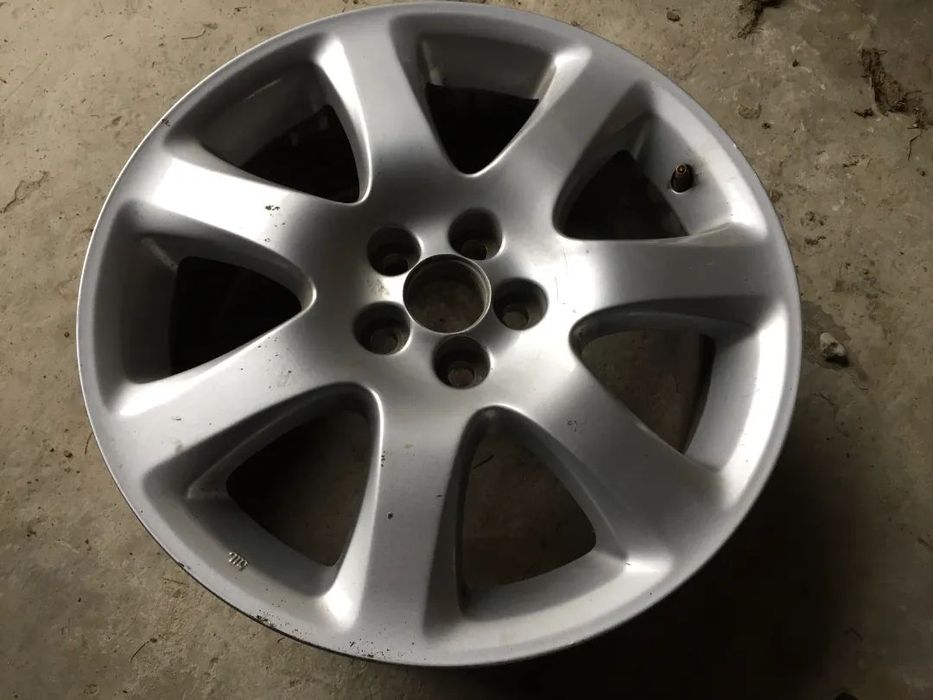 Nowa Felga Toyota Avensis 17 7x17 5x100 ET45