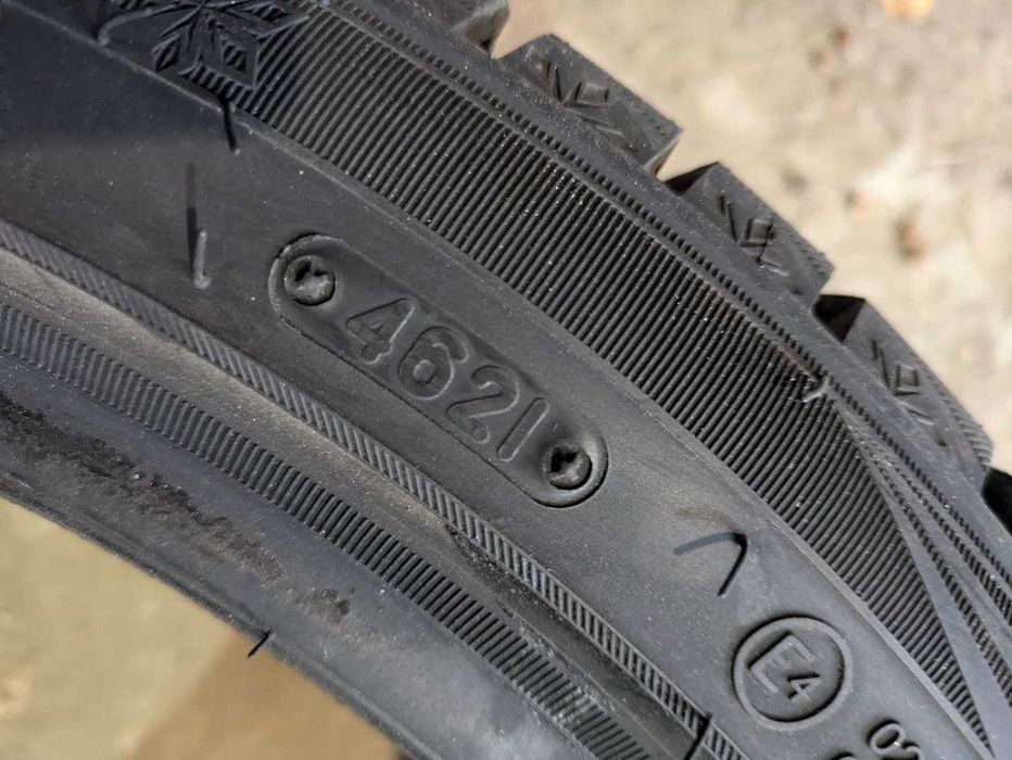 Triangle pl02 245/40 r18