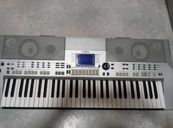 Yamaha PSR S550-em perfeito estado!