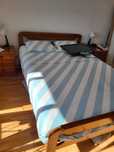 Cama casal cabeceira +espelho  70 euros. Negociável