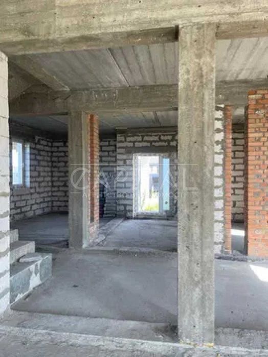 Продаж будинку КМ Міжріччя 195 кв.м. без ремонту