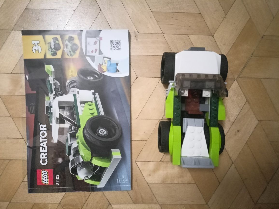 LEGO zielone auto z pudełkiem