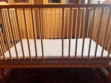 Drewniane łóżeczko dziecięce 120x60 cm.