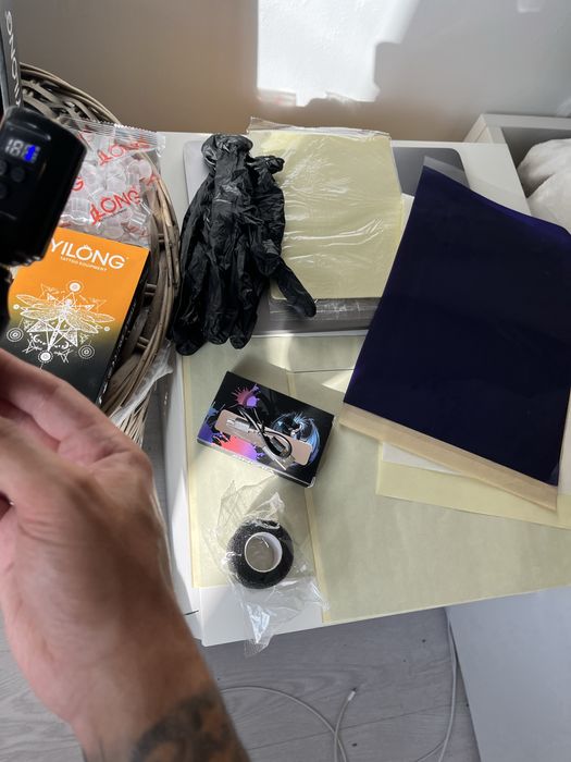 Kit Tattoo/ Tatuagem COMPLETO Máquina Bateria/Pen Sem fios/Pele Treino