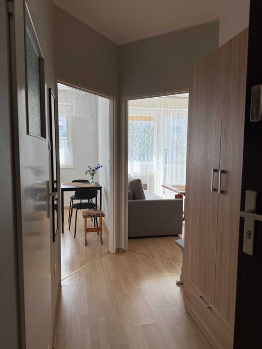 Mieszkanie 33,5m2 ,I piętro, os.Piastowske, do zamieszkania.