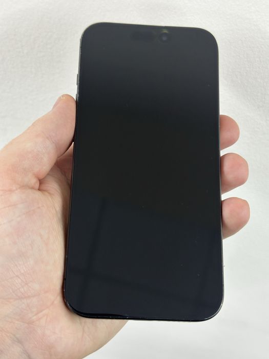 Дисплей iphone 15 pro з дефектом