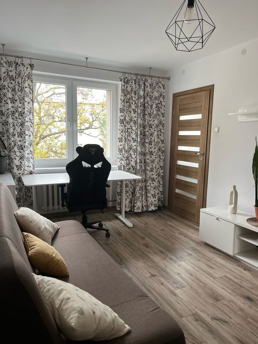 Wynajmę dwupokojowe mieszkanie dla studentów, oś. Ligota - 1700 zł