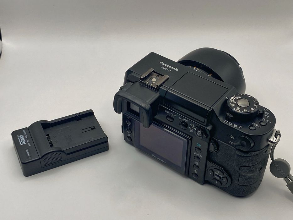 Panasonic L1 + Olympus 50/2 macro