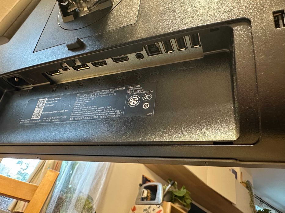 Monitor DELL U2414H – 23.8" IPS Full HD