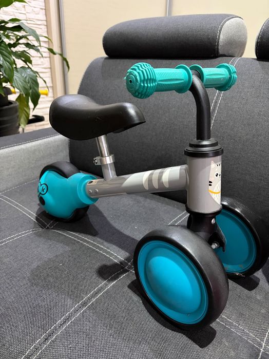 Rowerek biegowy trójkołowy